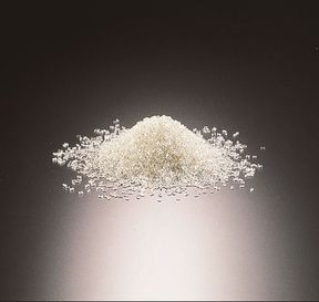 廃棄衣料品から再生ポリエステル原料へ リサイクルシステム構築の取り組みを開始 - 本文画像