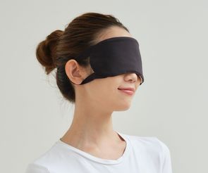 着用する化粧品「ラフィナン」の商品展開を拡大 目元へ潤いを与える美容アイマスクを新発売 - 本文画像